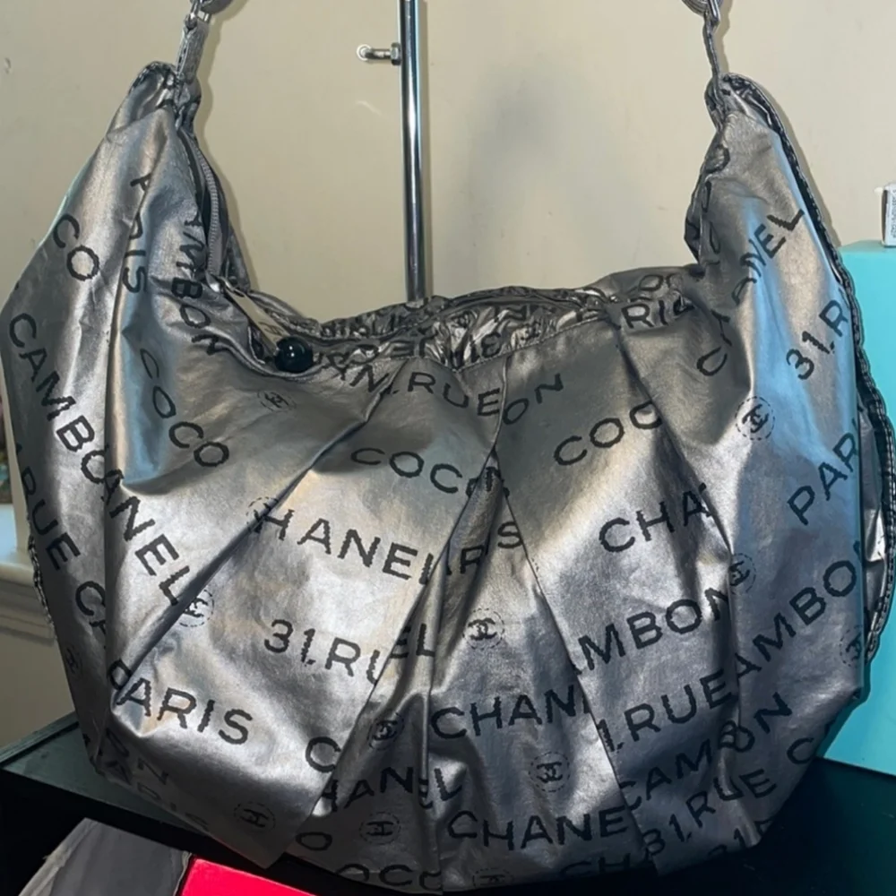 TRADE Chanel Hobo style handbag - Picture 1 of 16